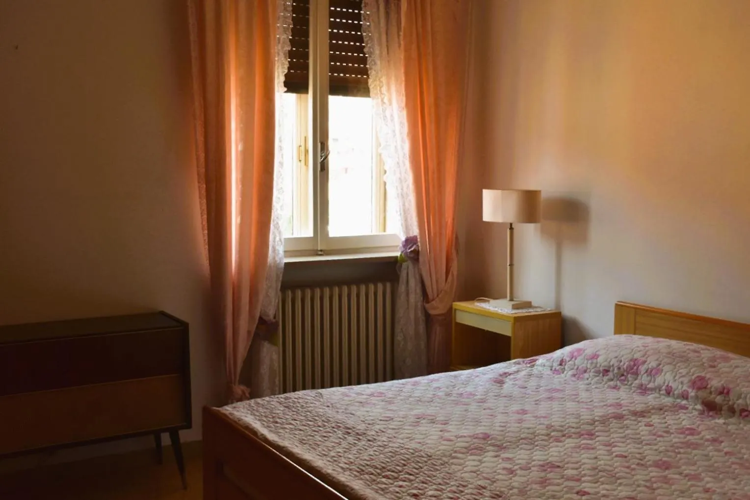 Casa Leopardi - Holiday Apartment In Garda  Garda (Verona)