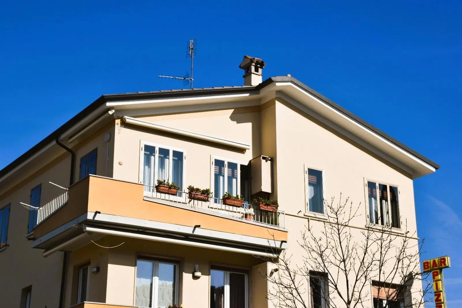 Casa Leopardi - Holiday Apartment In Garda 0*, Garda (Verona) Italy